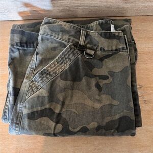 Cotton On Green Camouflage Pants